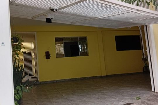 Garagem de casa à venda com 2 quartos, 146m² em Parque Sao Vicente, Mauá