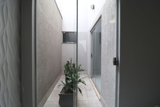 Jardim de Inverno de casa para alugar com 3 quartos, 200m² em Jardim América, Uberlândia
