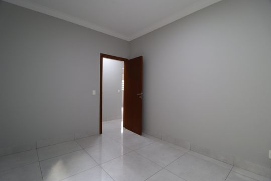 Quarto 2 de casa para alugar com 3 quartos, 200m² em Jardim América, Uberlândia