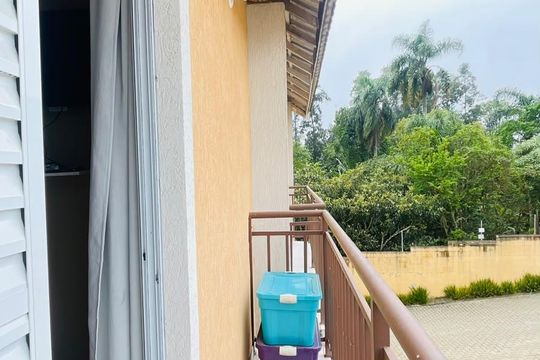 Varanda de casa de condomínio para alugar com 2 quartos, 50m² em Chácara Rincão, Cotia