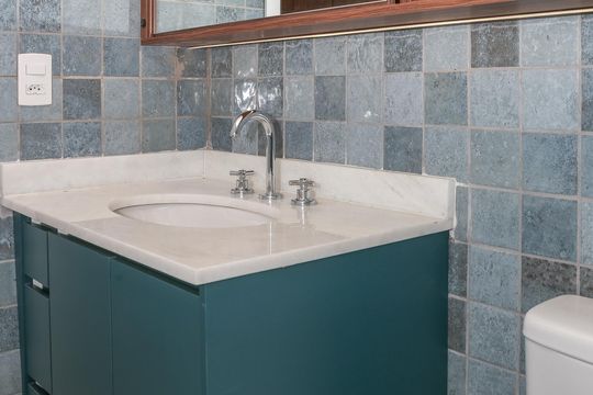 Banheiro de apartamento para alugar com 1 quarto, 33m² em Perdizes, São Paulo