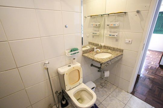 Banheiro de apartamento para alugar com 2 quartos, 65m² em Pechincha, Rio de Janeiro