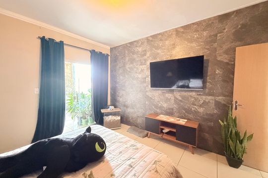 Suíte de casa à venda com 3 quartos, 125m² em Jardim das Palmeiras, Várzea Paulista