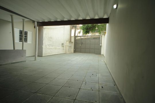 Garagem - 1 vaga  de casa para alugar com 2 quartos, 81m² em Baeta Neves, São Bernardo do Campo
