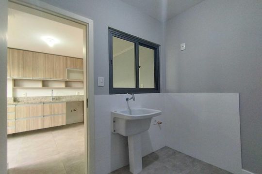 Área de serviço de apartamento para alugar com 3 quartos, 60m² em Jardim Mauá, Novo Hamburgo