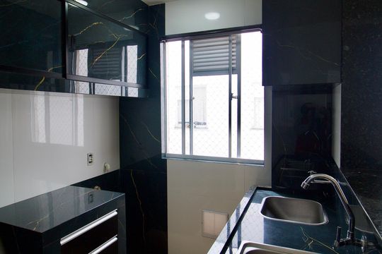 Cozinha de apartamento à venda com 2 quartos, 40m² em Campina do Arruda, Curitiba
