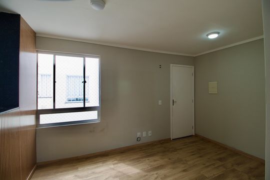 Sala de apartamento à venda com 2 quartos, 40m² em Campina do Arruda, Curitiba
