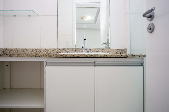 Banheiro da Suíte de apartamento para alugar com 2 quartos, 51m² em Centro, Diadema