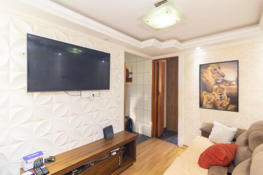 Sala de apartamento à venda com 2 quartos, 47m² em Cidade Tiradentes, São Paulo