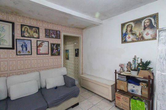 Sala 1 de casa à venda com 17 quartos, 250m² em Cidade Continental, São Paulo