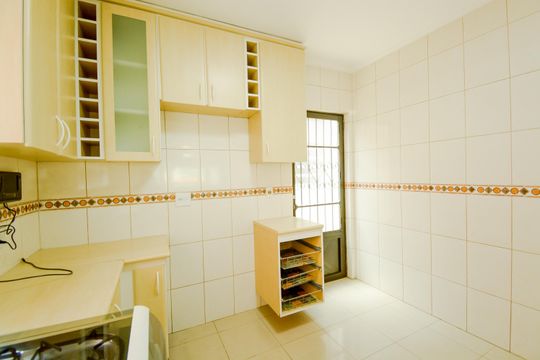 Cozinha  de casa para alugar com 2 quartos, 100m² em Jardim Valeria, Guarulhos