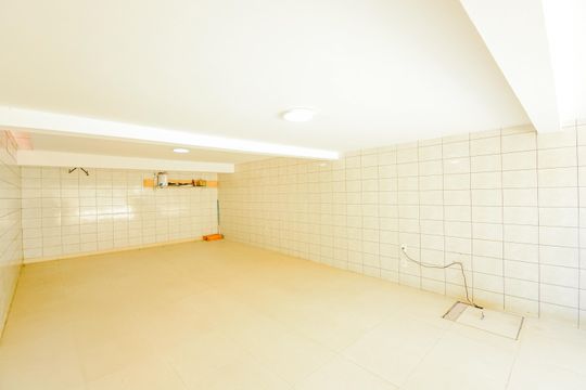 Garagem  de casa para alugar com 2 quartos, 100m² em Jardim Valeria, Guarulhos