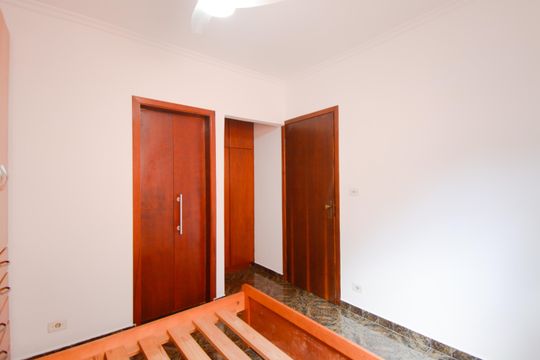 Quarto 1 Suíte  de casa para alugar com 2 quartos, 100m² em Jardim Valeria, Guarulhos