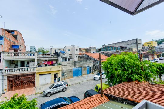 Vista Quarto 2 - Suíte  de casa para alugar com 2 quartos, 100m² em Jardim Valeria, Guarulhos