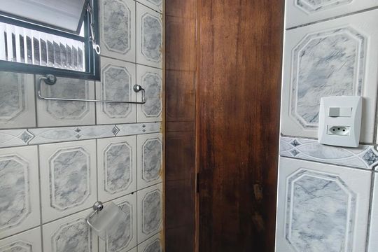 Banheiro de casa para alugar com 1 quarto, 40m² em Jardim Modelo, São Paulo