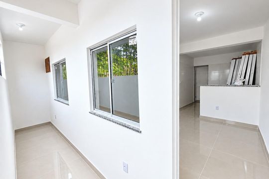 Fachada de casa para alugar com 2 quartos, 70m² em Praça Seca, Rio de Janeiro