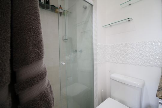 Banheiro da Suíte 3 de apartamento à venda com 3 quartos, 74m² em Barra Olímpica, Rio de Janeiro