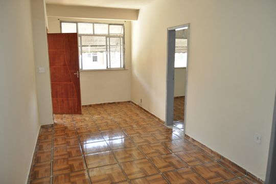 Apartamento para alugar com 2 quartos, 70m² em Del Castilho, Rio de Janeiro