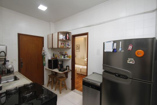 Cozinha de apartamento para alugar com 3 quartos, 96m² em Carlos Prates, Belo Horizonte