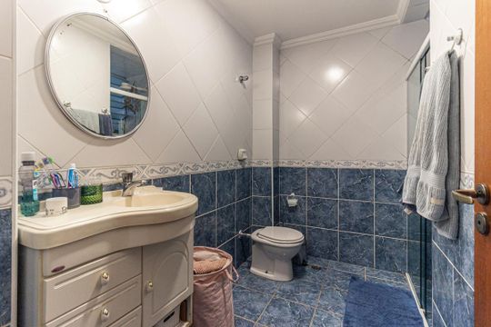 Banheiro de kitnet/studio à venda com 1 quarto, 48m² em Vila Buarque, São Paulo