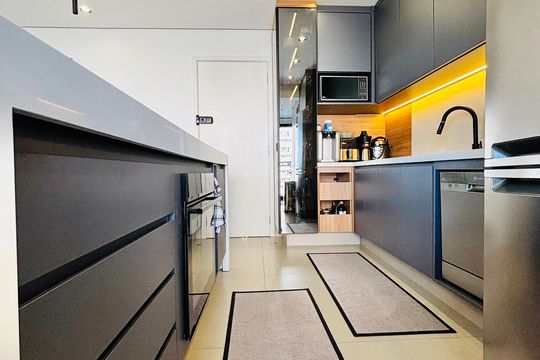 Cozinha  de apartamento para alugar com 2 quartos, 89m² em Tamboré, Barueri