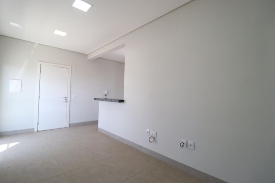 Sala de apartamento para alugar com 2 quartos, 68m² em Novo Mundo, Uberlândia