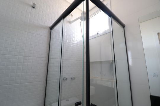 Banheiro Social de apartamento para alugar com 2 quartos, 68m² em Novo Mundo, Uberlândia