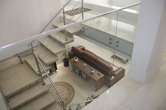 Escada de casa de condomínio à venda com 5 quartos, 517m² em Vila Hipica, Vinhedo