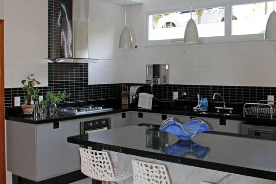 Cozinha de casa de condomínio à venda com 5 quartos, 517m² em Vila Hipica, Vinhedo