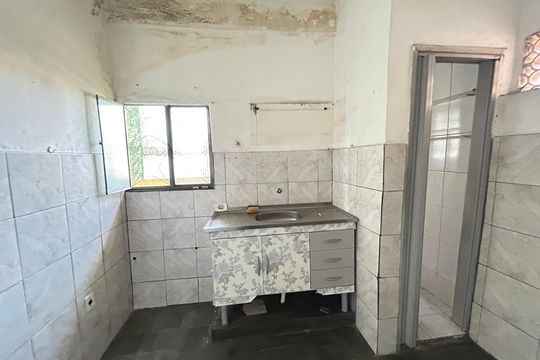 Cozinha de casa para alugar com 1 quarto, 44m² em Marechal Hermes, Rio de Janeiro