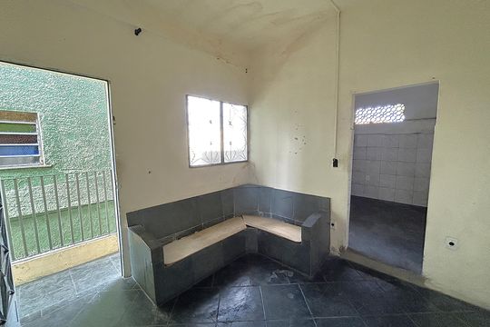 Sala de casa para alugar com 1 quarto, 44m² em Marechal Hermes, Rio de Janeiro
