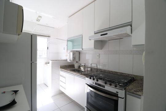 Cozinha de apartamento para alugar com 2 quartos, 65m² em Santa Mônica, Uberlândia