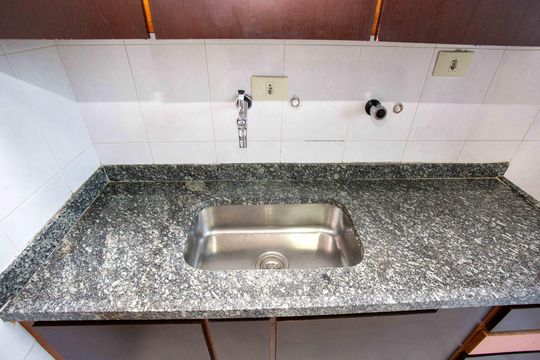 Cozinha de apartamento à venda com 2 quartos, 56m² em Jardim Prudência, Diadema