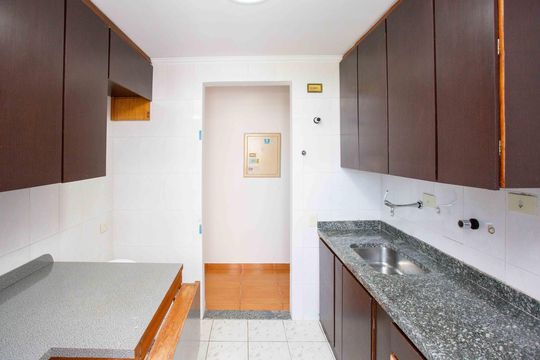Cozinha de apartamento à venda com 2 quartos, 56m² em Jardim Prudência, Diadema