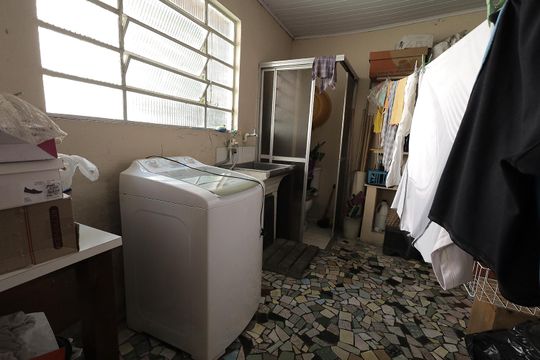 Área de Serviço de casa para alugar com 4 quartos, 243m² em Vila Pires, Santo André