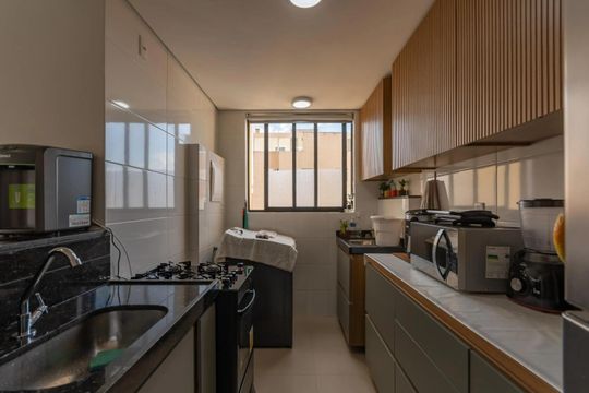 Cozinha de apartamento para alugar com 2 quartos, 54m² em São Gotardo, Belo Horizonte