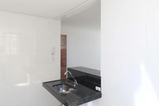 Cozinha/Área de serviço de apartamento para alugar com 2 quartos, 54m² em São Gotardo, Belo Horizonte