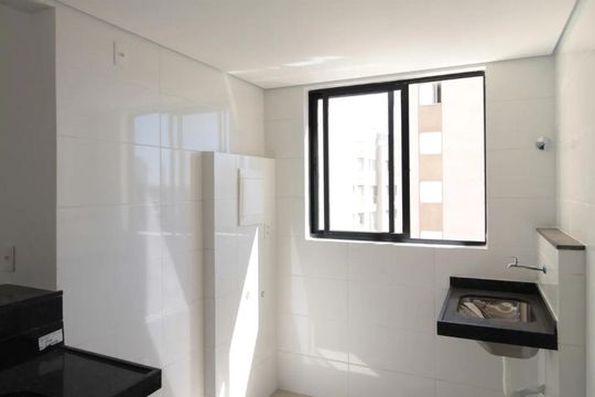 Cozinha/Área de serviço de apartamento para alugar com 2 quartos, 54m² em São Gotardo, Belo Horizonte