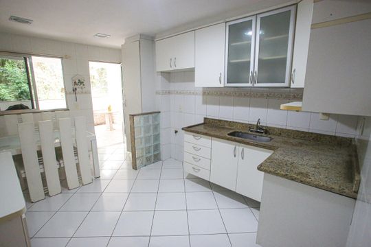 Cozinha de casa para alugar com 3 quartos, 100m² em Taquara, Rio de Janeiro