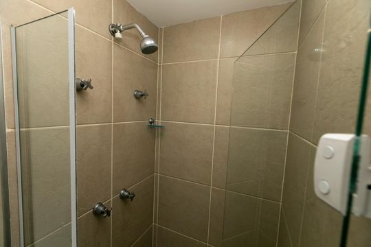 BANHEIRO SOCIAL de apartamento para alugar com 2 quartos, 60m² em Ponte Preta, Campinas