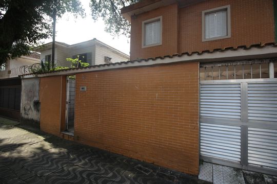 Fachada de casa para alugar com 4 quartos, 220m² em Boqueirão, Santos