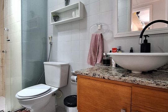 Banheiro de apartamento para alugar com 2 quartos, 60m² em São Lourenço, Niterói