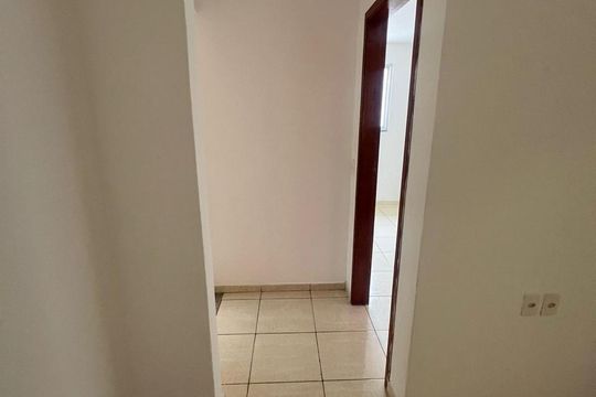 Corredor de apartamento para alugar com 2 quartos, 70m² em Inhaúma, Rio de Janeiro