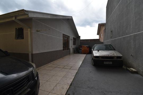 Quintal de casa para alugar com 3 quartos, 100m² em Pinheirinho, Curitiba