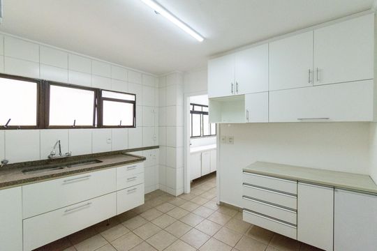 Cozinha de apartamento para alugar com 3 quartos, 126m² em Vila Mascote, São Paulo