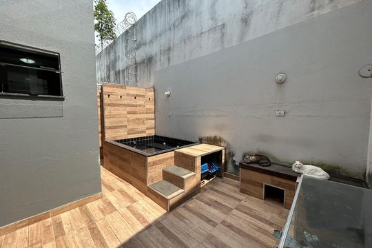 Casa à venda com 2 quartos, 180m² em Nacional, Contagem
