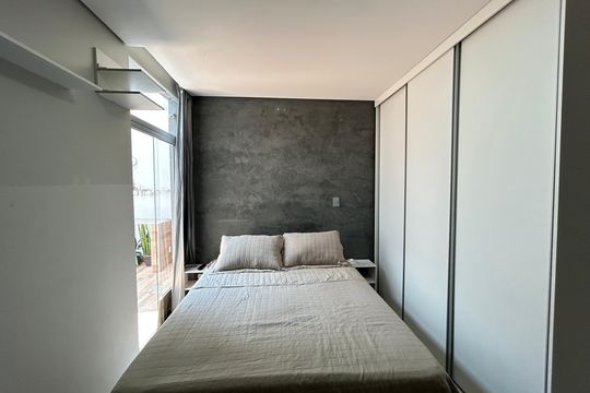 Casa à venda com 2 quartos, 180m² em Nacional, Contagem