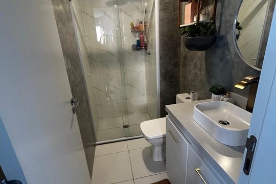Banheiro de apartamento à venda com 1 quarto, 35m² em Santo Amaro, São Paulo