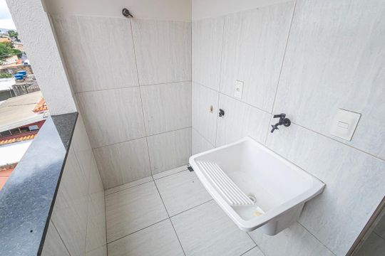 Area de serviço de apartamento para alugar com 2 quartos, 70m² em Glória, Belo Horizonte