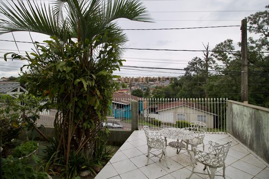 Vista de casa à venda com 3 quartos, 360m² em Barreirinha, Curitiba